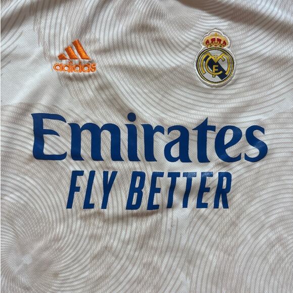 Adidas white Real Madrid Benzema 9 short sleeve youth jersey SIZE 14 - Picture 2 of 7